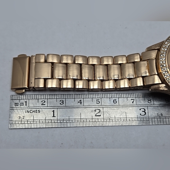 Womens Wristology Rose Gold Faux Chronograph Watch Crystals New Battery - Picture 9 of 10